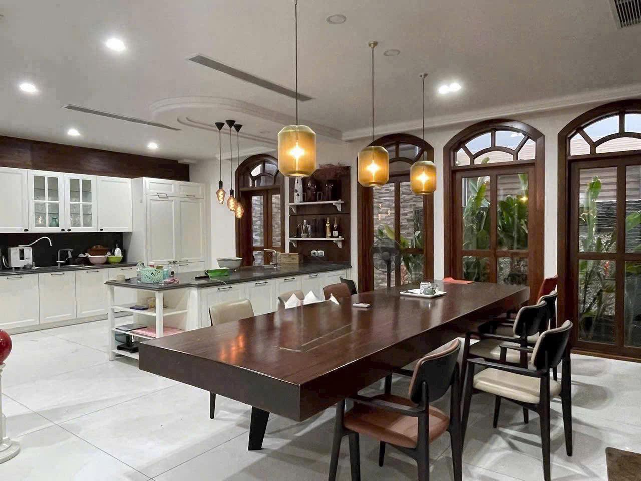 Bán biệt thự Mỹ Gia 2 Phú Mỹ Hưng gần công viên 2ha và trung tâm tài chính